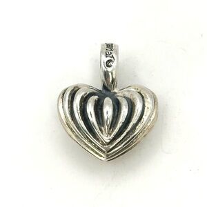 Lagos Caviar Small Silver Fluted Full Heart Pendant